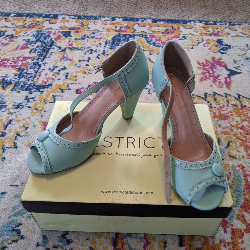 Modcloth heels